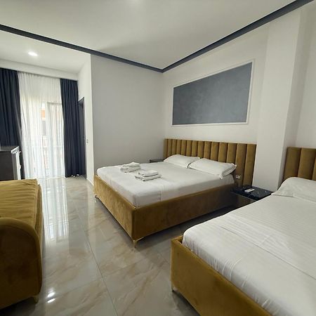 Hotel Leodori 1 Shëngjin Exteriör bild